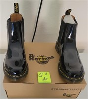 J - PAIR OF DR MARTINS BOOTS SIZE 9 (G20 1)