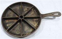 VINTAGE USA CAST IRON #8 CORNBREAD SKILLET