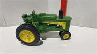 1/16 John Deere 630 Tractor