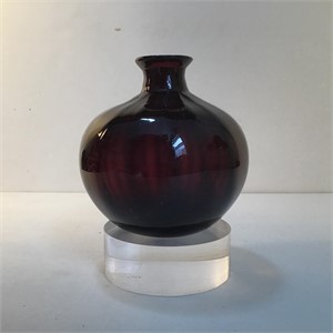 ART GLASS VASE