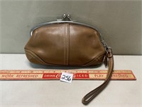 COACH SNAP OPEN COIN PURSE LIKE NEW