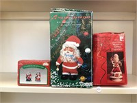 Vintage Christmas Salt/Pepper, Musical Santa, &...