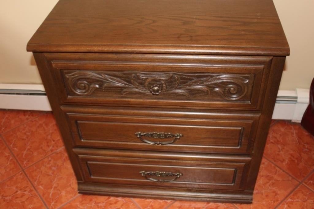 3 Drawer Wooden Dresser 30x20.5x31H