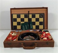 Vintage 1944  E.S Lowe Casino 
Games in Case