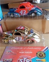 SET OF 2 1998 DIECAST NUMBER 43 RICHARD PETTY CARS