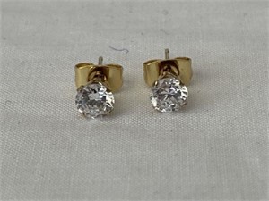 10k Gold Stud Earrings w/ CZ