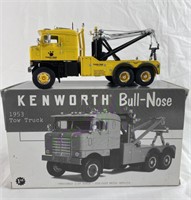 Kenworth Die-Cast 1953 Bull-Nose Tow Truck, 1:34