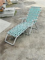 aluminum frame lounger