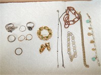 Costume Jewelry Bracelets & Rings