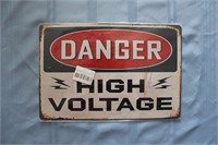 Retro Tin Sign: Danger High Voltage
