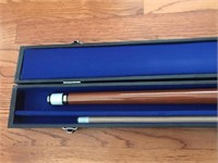 Pool cue in carrying case