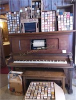 Manualo Player Piano w/ 100 + Piano Rolls