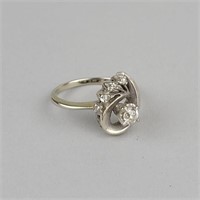 14K White Gold & Diamond Ring.