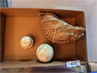 Catcher's Mitt & Baseball, Softball