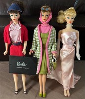 J - LOT OF 3 COLLECTIBLE BARBIE DOLLS (L107)