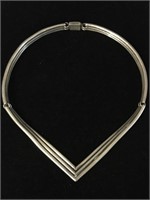 UNIQUE STERLING V-LINE NECKLACE;