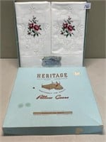 VINTAGE LOT OF PAIR OF HERITAGE PILLOW CASES