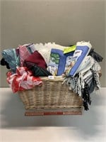 WICKER BASKET WITH TABLECLOTHS AND MORE
