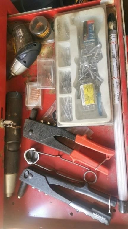 Lot of riviters and tools