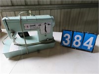 SINGER MINT COLORED SEWING MACHINE