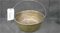 OLD COPPER POT WITH HANDLE