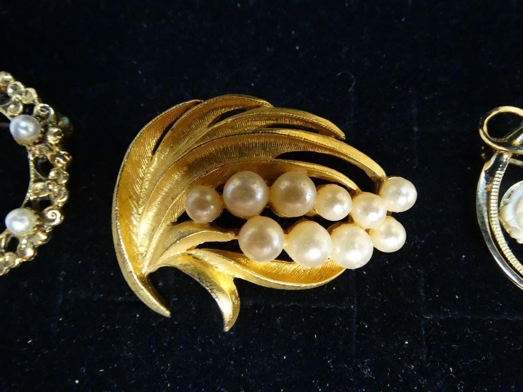 Vintage Pearl & Carved Rose Brooch