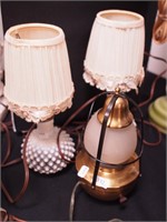 Pair of boudoir lamps made from white