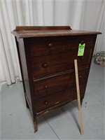 Antique 4 drawer dresser with casters; approx. 32"