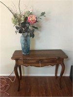 Ethan Allen table and vase with plant