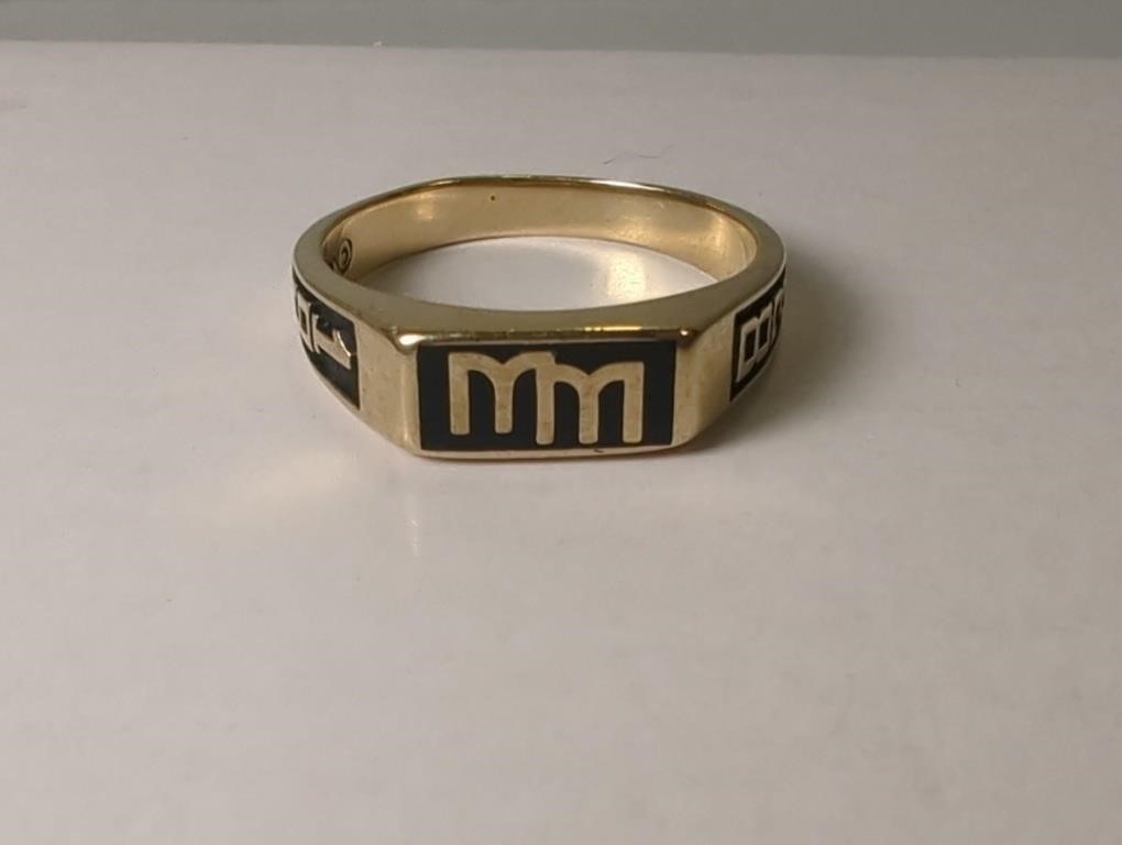 Jostens 10k Gold Ring "MM 1983"