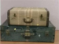 Vintage metal trunk 28x16 x8- vintage suitcase