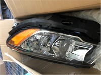 Drive Side Headlight ( 1 piece)