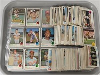 ASSORTED LOT OF 1973 TOPPS BASEBALL CARDS