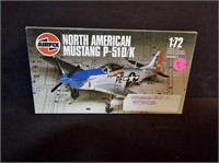 MODEL AIRPLANE NEW IN BOX