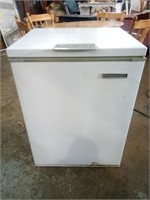 Chest Freezer Unsure of Name Measures 25" x 22" x