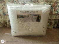 White DOwn Comforter & Pillow Set