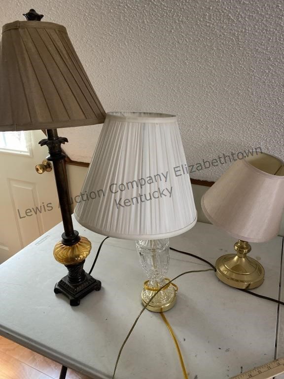 3 table lamps