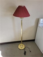 Floor lamp tested and works (3 light settings)