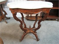 Beautiful Victorian Style Parlor Table, Mahogany F