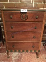 Four drawer dresser 45 inches tall 32 inches wide