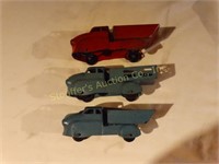 Antique Wyandotte toys 3 metal trucks 6"L