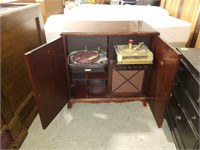 RCA Victor Record player with cabinet