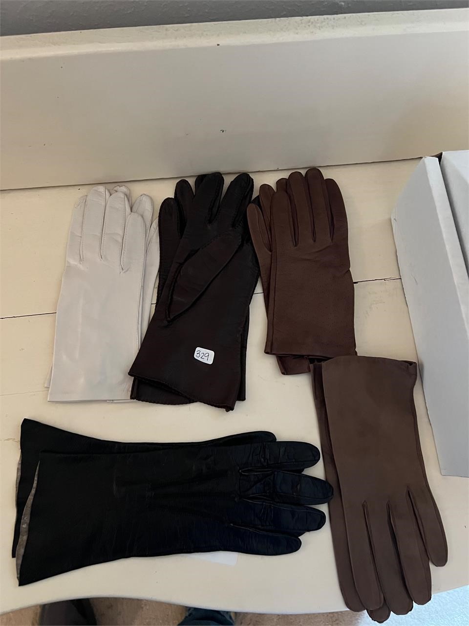 5 PAIR LEATHER GLOVES