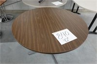1 Round Table (42")