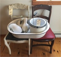Ceramic hospital set and two chairs