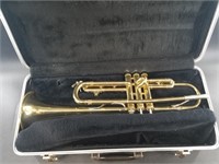 Trumpet in hard carrying case, missing mouthpiece