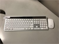 Logitech wireless keyboard K750 + Apple mouse
