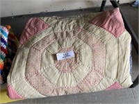 Vintage Handmade Octagon Pattern Quilt