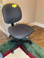 5 STAR BASE ROLLING OFFICE CHAIR