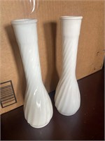 Set of milk glass vases white 2 pieces